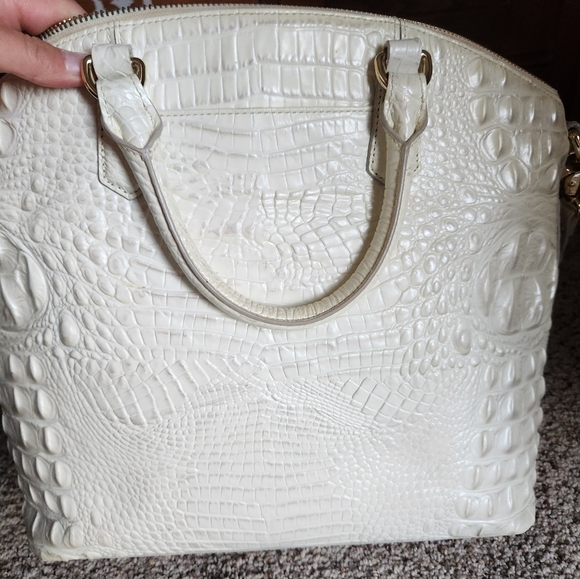 LIKE NEW Large Duxbury Pearl Melbourne Cream Bag - Picture 5 of 9